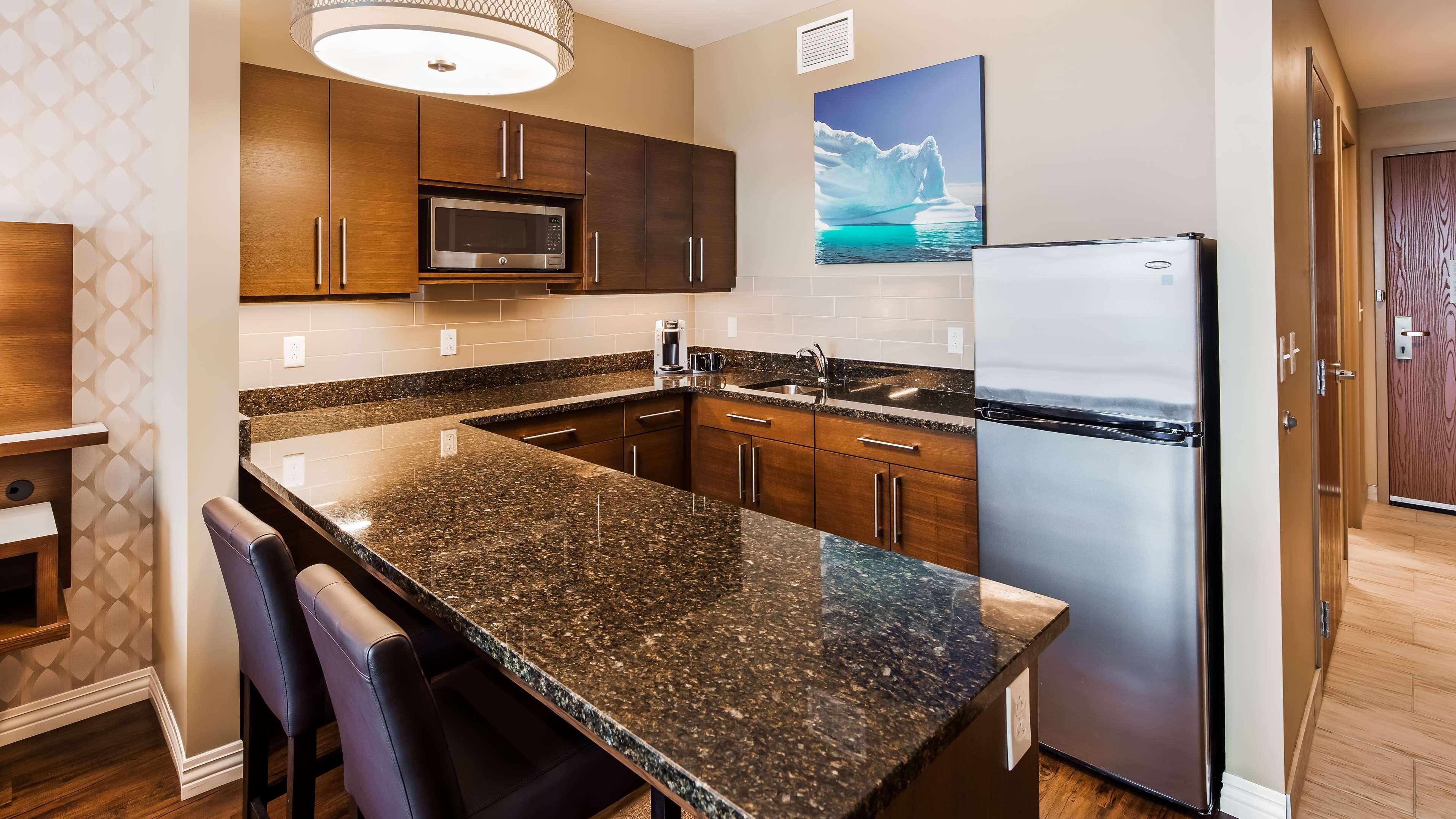 Best Western Plus St. John's Airport Hotel&Suites Exterior foto