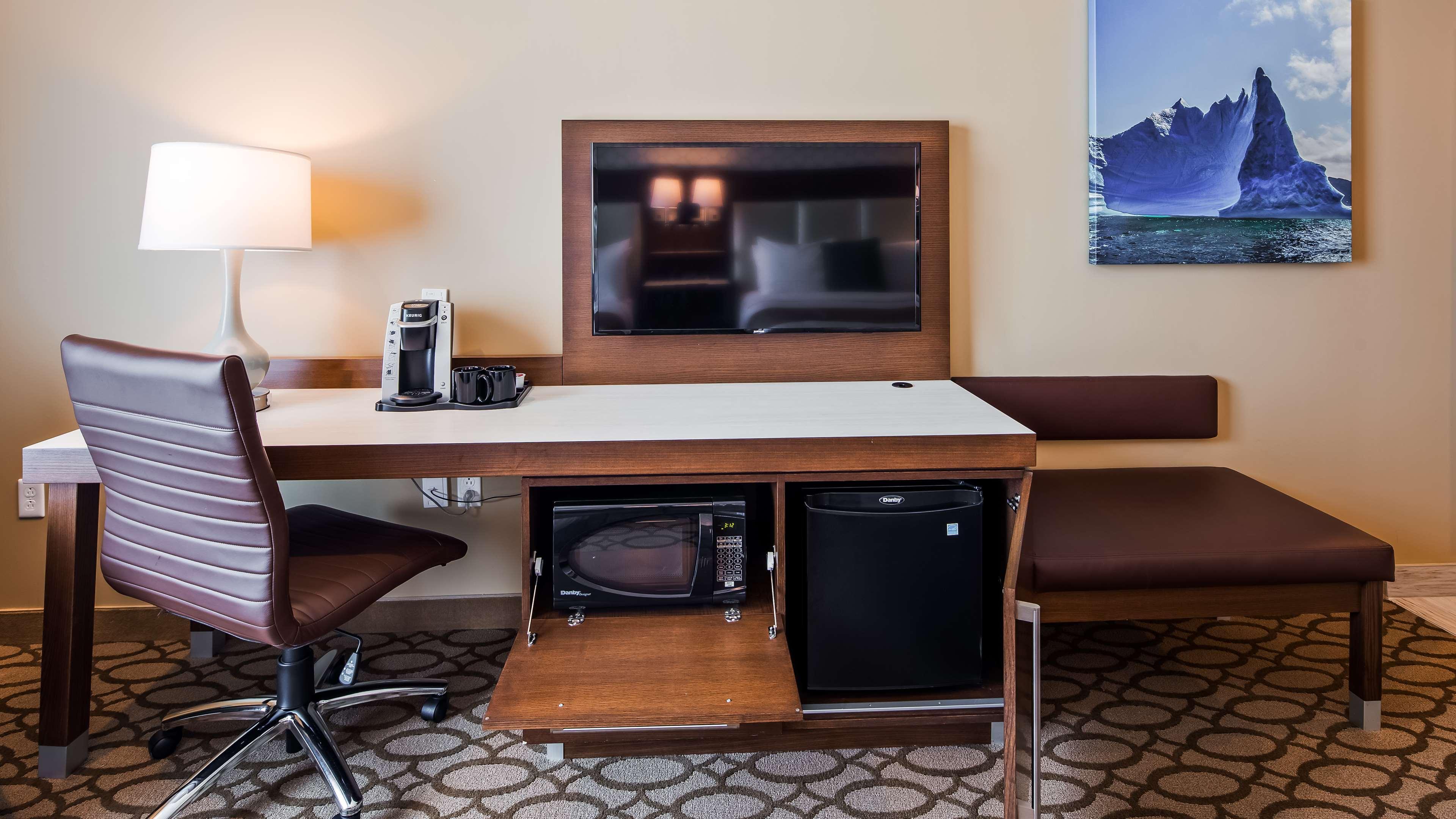 Best Western Plus St. John's Airport Hotel&Suites Exterior foto
