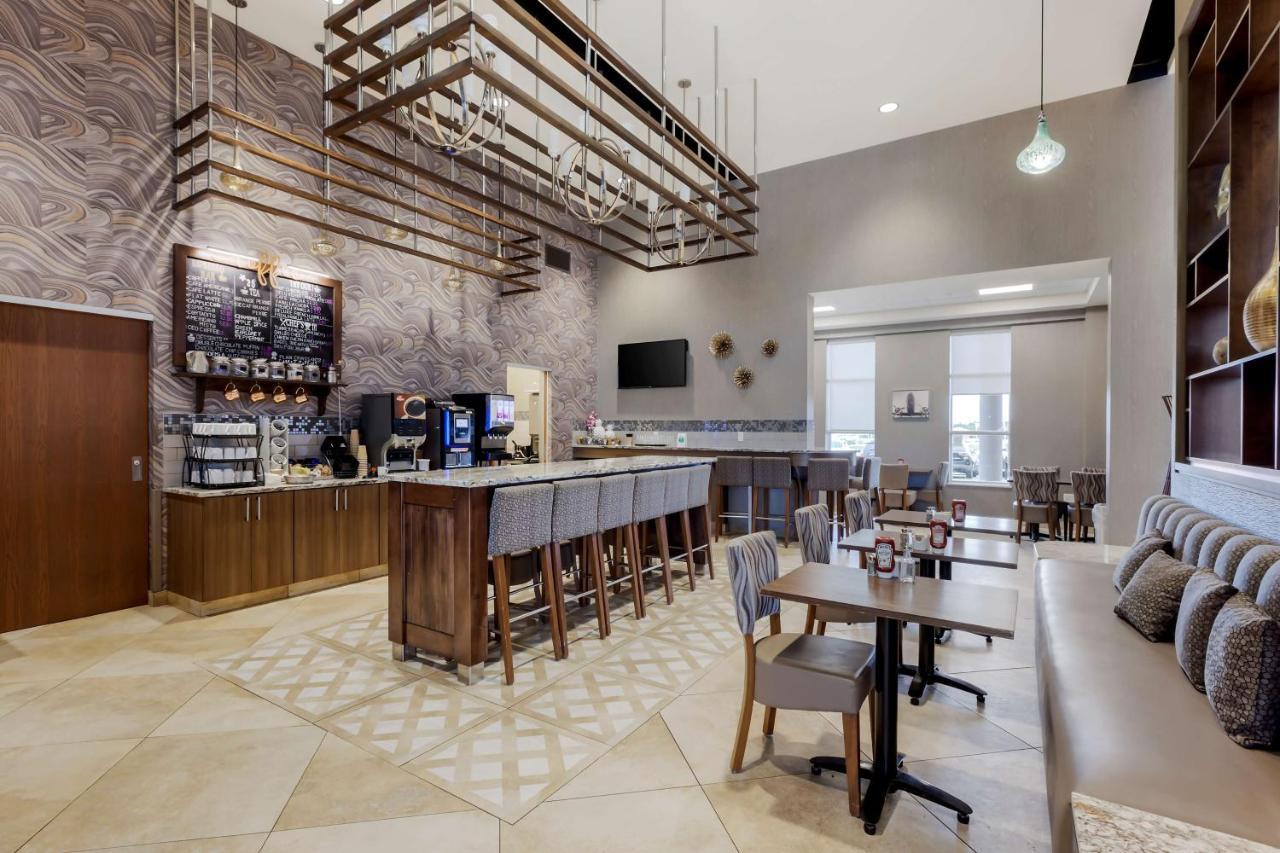 Best Western Plus St. John's Airport Hotel&Suites Exterior foto