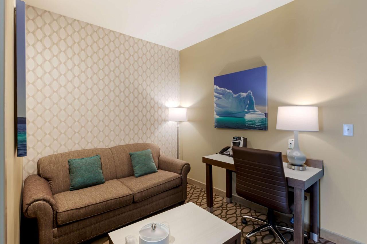 Best Western Plus St. John's Airport Hotel&Suites Exterior foto